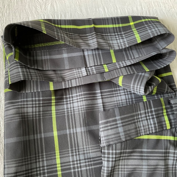NIKE Golf Pants Golf Tour Performance Dri-Fit Grey Green Plaid 34 x 32* - Picture 9 of 14